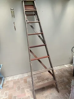 Wooden Step Ladder