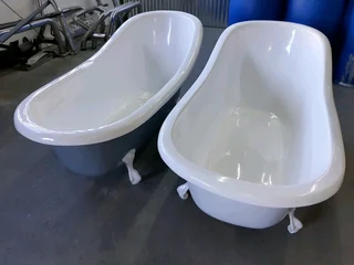 NEW FIBERGLASS VICTORIAN BATHS