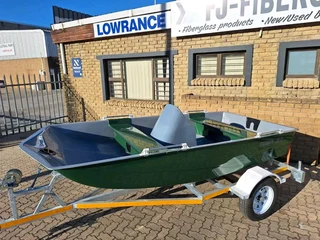 BRAND NEW BUDDY 320 BOATS