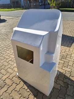 BRAND NEW FIBERGLASS BOAT CENTER CONSOLES