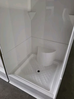 NEW FIBERGLASS SHOWER CUBICLES