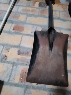 Lasher gardening spade