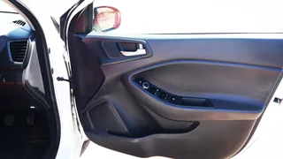 2016 Hyundai i20 Fluid manual 1.4