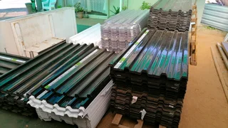 Polycarbonate roof sheeting