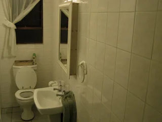 Furnished room in 3 bed 2 bath furnished  apartment in Paulshof