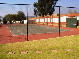 Furnished room in 3 bed 2 bath furnished  apartment in Paulshof