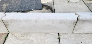 Interlocking Garden Kerb