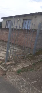 Empty two rooms Ntuzuma E ngaze swimming pool R2000