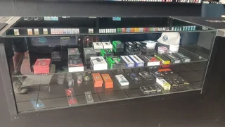 REF 740 ESTABLISHED AND PROFITABLE VAPE SHOP SITUATED IN POTCHEFSTROOM NORTHWEST PROVINCE FOR SALE