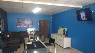 REF 740 ESTABLISHED AND PROFITABLE VAPE SHOP SITUATED IN POTCHEFSTROOM NORTHWEST PROVINCE FOR SALE
