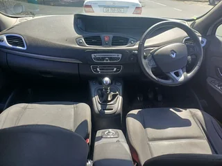 Renault Grand Scenic 3 1.9 dCi 2010 – Clean, Reliable & Roadworthy!