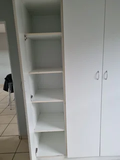 Spacious 2 bedroom flat in Parklands East