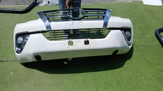 Original Toyota fortuner front bumper and grill with fogs R3500 fits 2019