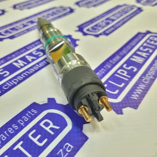 Fuel injector for MAN D26