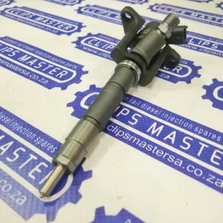 4M42 Injector