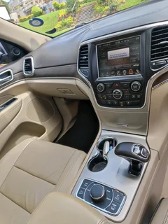 Grand jeep cherokee 2013