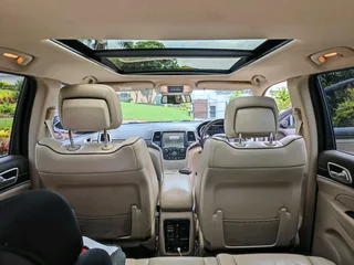 Grand jeep cherokee 2013