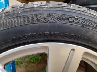 2010 A6 1 x rim and tyre size 225/50/R17