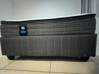 Sealy Posturepedic Alon Medium - Double BED