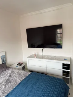 2 Bedroom Newly Renovated