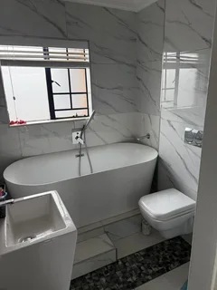 2 Bedroom Newly Renovated