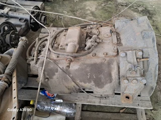 9 speed Fuller gearbox