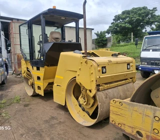 CAT CB434D Roller