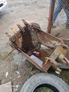 Case Tlb rear bucket
