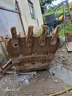 Case Tlb rear bucket