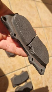 Front brake pads and discs for D4D Fortuner