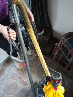 Dyson DC33 Vacuum Cleaner