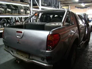 Mitsubishi TriTon Double Cab 3.2 DiD *Stripping for spares* |sp|1