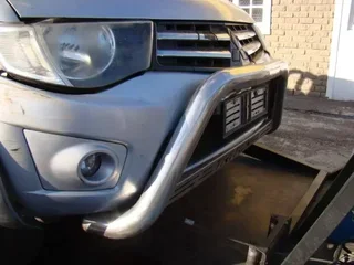 Mitsubishi TriTon Double Cab 3.2 DiD *Stripping for spares* |sp|1