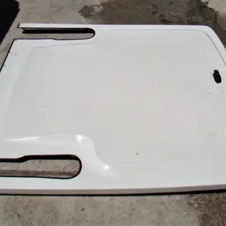 Hilux Tonneau Cover D/Cab. Fiberglass Brackets for gas lift Lockable. Fits with rollbar |op|571