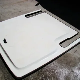 Hilux Tonneau Cover D/Cab. Fiberglass Brackets for gas lift Lockable. Fits with rollbar |op|571