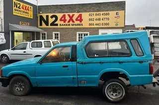 Mazda B1600 (F8 engine ) 1.8 Petrol 4x2 Manual SWB 1989 *stripping for spares* |sp|152