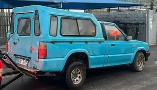 Mazda B1600 (F8 engine ) 1.8 Petrol 4x2 Manual SWB 1989 *stripping for spares* |sp|152