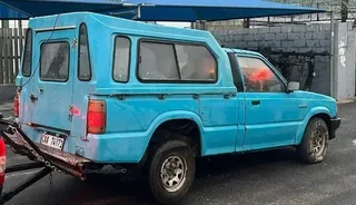 Mazda B1600 (F8 engine ) 1.8 Petrol 4x2 Manual SWB 1989 *stripping for spares* |sp|152