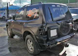 Mitsubishi Pajero GLS DiD 3.2 *Variety of spare parts available* |sp|161
