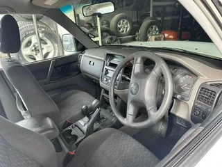 Mitsubishi Pajero 3.2 DiD Gen-3 LWB 4x4 Automatic *stripping for spares* |sp|67