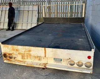 Toyota Hilux flatbed loadbin. Compatible with D4D and GD6 single cab. |bt|78