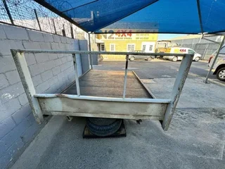 Toyota Hilux flatbed loadbin. Compatible with D4D and GD6 single cab. |bt|78