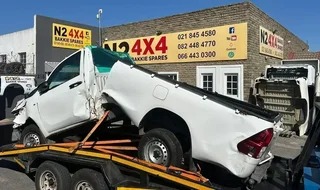 Toyota Hilux 2.4 GD6, 5 speed 4x2 manual low-rider 2017 *stripping for spares* |sp|109