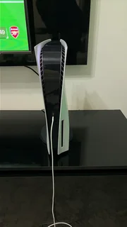 PlayStation 5 Disc Edition, with 1 controller.