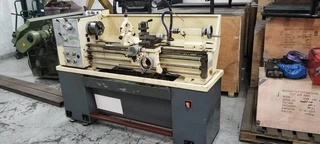 Pre owned Center lathe