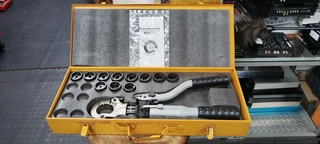 Hellermantyton Crimper