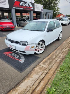 2004 Volkswagen Golf 1.6 3-Door