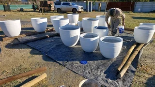 Garden Cement Pots at LOWEST prices ::: Nursery