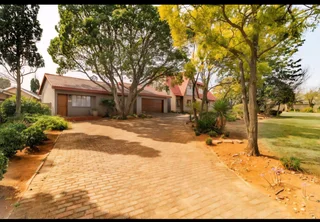4 Bedroom House for Sale in Farrar Park boksburg