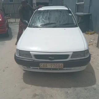 im selling 1998 Opel Astra Stationwagon.